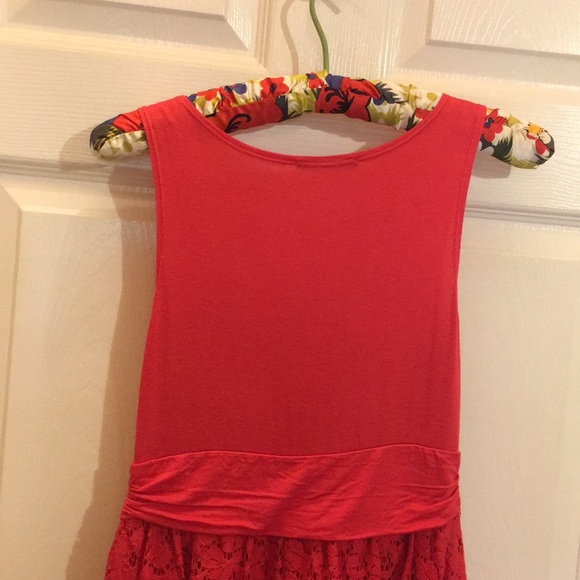 ADORABLE RED DRESS - Picture 4 of 8